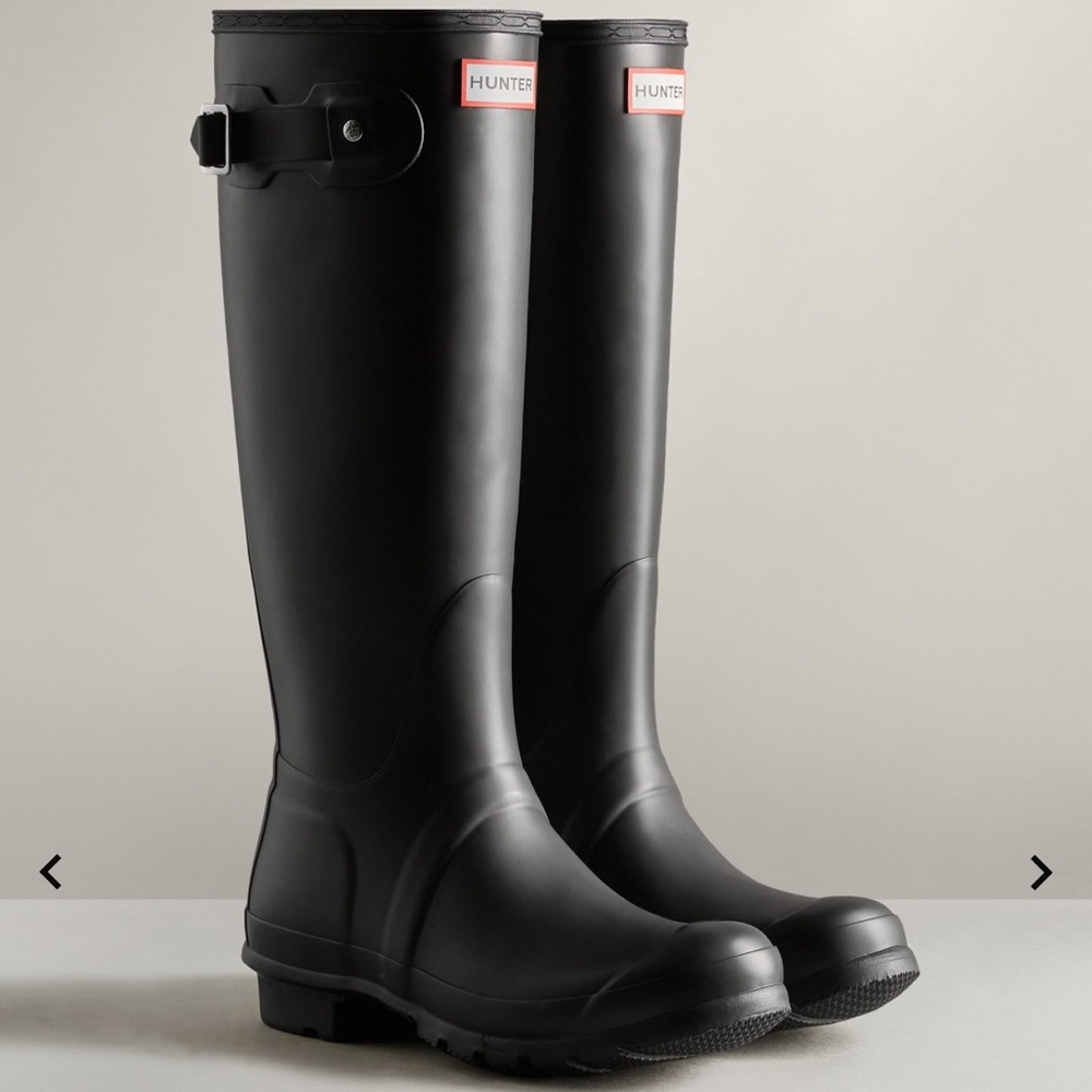 Hunter Women’s Original Tall Rain Boots in Black